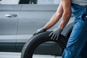 Рентабилна ли е услугата смяна на гуми? Анкета за автомобилни сервизи.