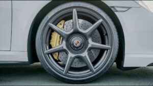 Джанти от въглеродни влакна според Porsche