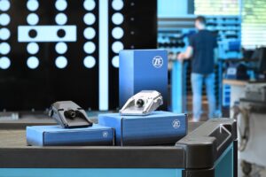 ZF Aftermarket въвежда ADAS технология на независимия пазар на резервни части. ZF Smart Camera.