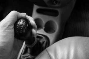Този стил на шофиране може сериозно да навреди. Защо Eco Driving убива двигателите?