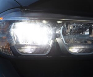 Тридесет лева за безопасност при нощно шофиране: какво не е наред с евтините LED retrofit крушки